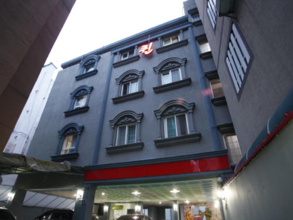 Hotel Queen Busan Exteriör bild