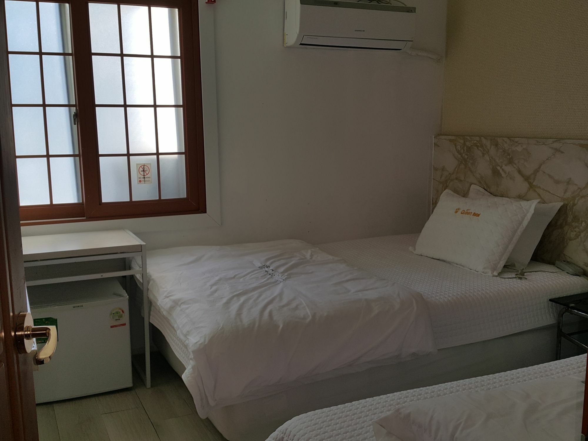 Hotel Queen Busan Exteriör bild